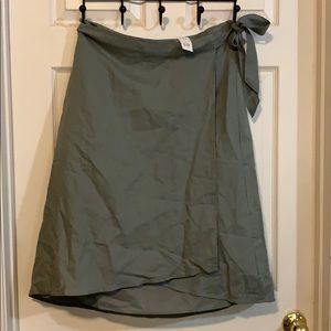 Gap wrap skirt